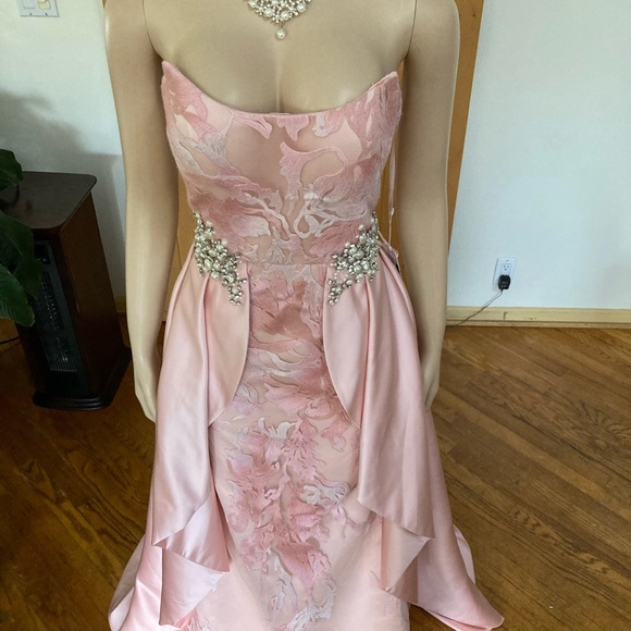 Ashley Lauren Prom or Pageant Dress. - Picture 10 of 13